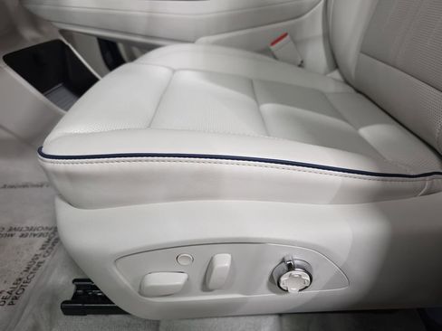 New 2026 Buick Enclave Avenir w/ Super Cruise Package image 33