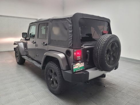 Used 2014 Jeep Wrangler Unlimited Sahara w/ Connectivity Group AWD/4WD image 5