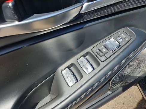 Used 2017 Genesis G90 3.3T Premium RWD image 10