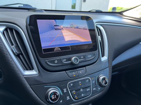 Used 2023 Chevrolet Malibu LT FWD image 23