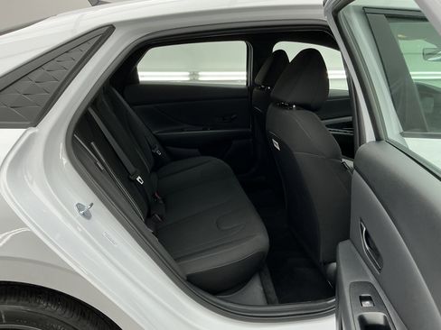 Used 2025 Hyundai Elantra Sport image 23