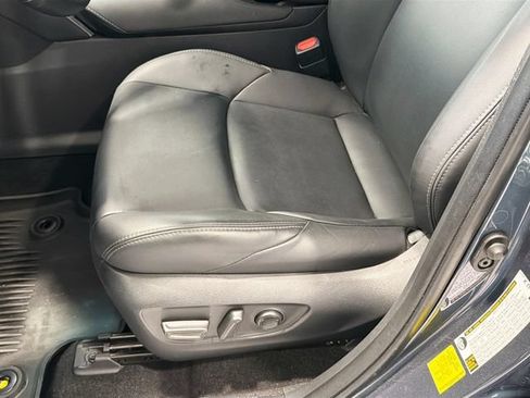 Certified 2024 Toyota Venza XLE AWD/4WD image 16