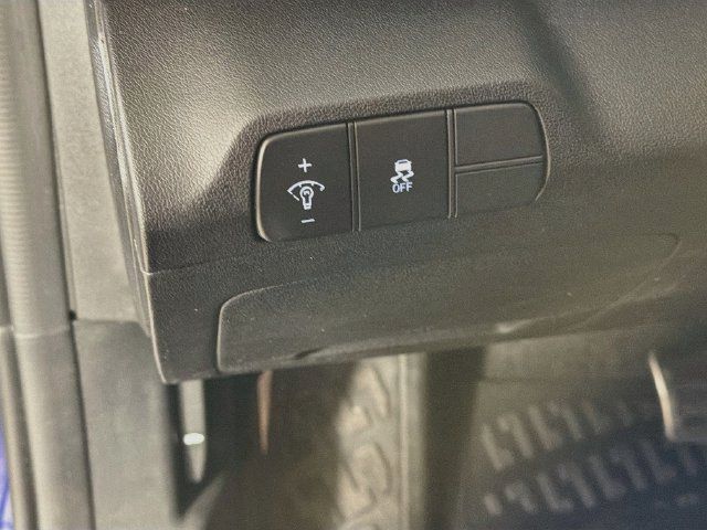 Used 2025 Hyundai Elantra Sport FWD image 12