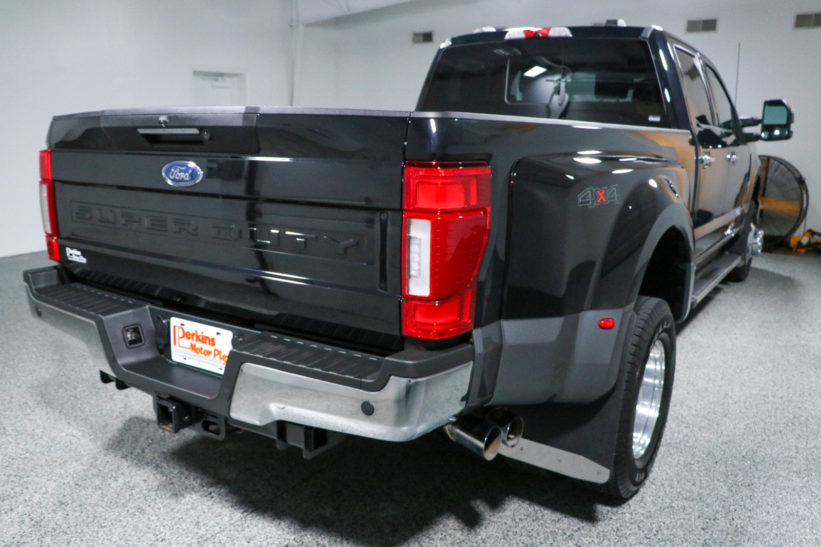 Used 2022 Ford F350 Lariat w/ Lariat Ultimate Package AWD/4WD image 7
