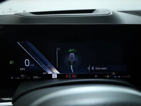 Certified 2024 BMW X7 xDrive40i w/ M Sport Package image 23