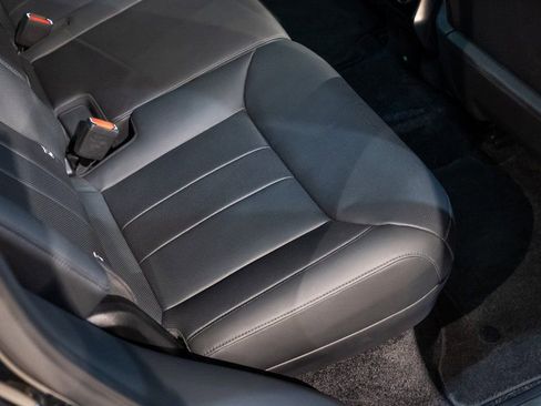 Used 2024 Land Rover Range Rover SE image 32