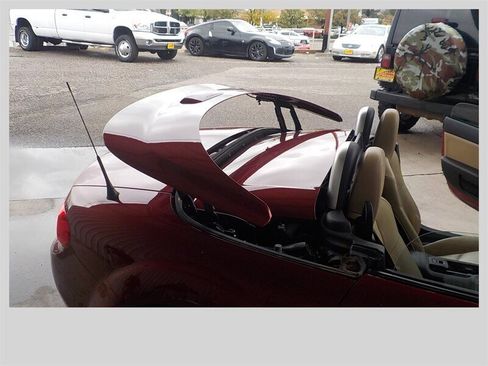 Used 2011 MAZDA MX-5 Miata Grand Touring w/ Premium Pkg image 19