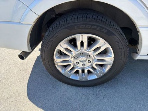 Used 2013 Ford Expedition Limited image 10