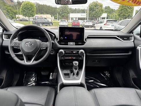 Used 2024 Toyota RAV4 XLE Premium FWD image 29