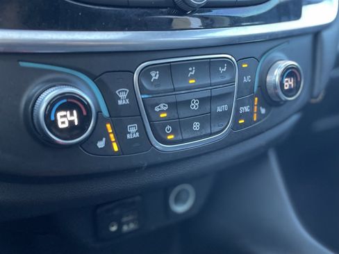 Used 2020 Chevrolet Traverse LT w/ LT Premium Package image 35