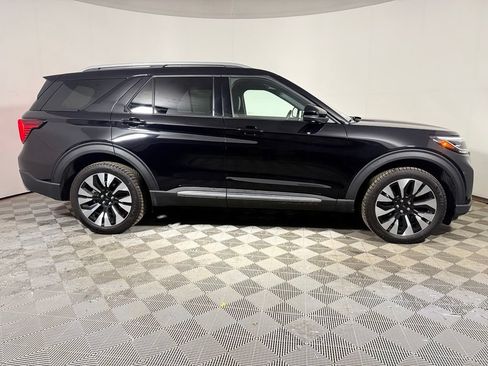 Used 2025 Ford Explorer Platinum w/ LUX Leather Package AWD/4WD image 8