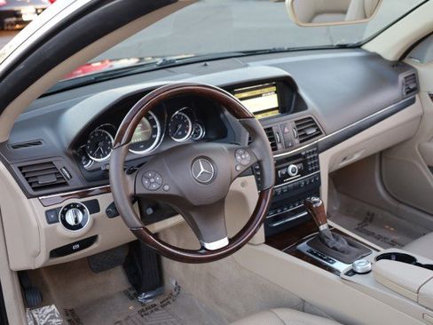 Used 2011 Mercedes-Benz E 550 E 550 image 24