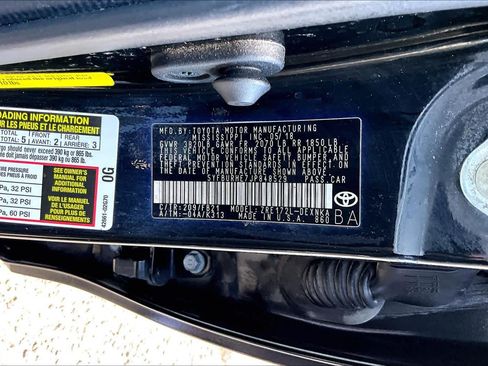 Used 2018 Toyota Corolla LE FWD image 37