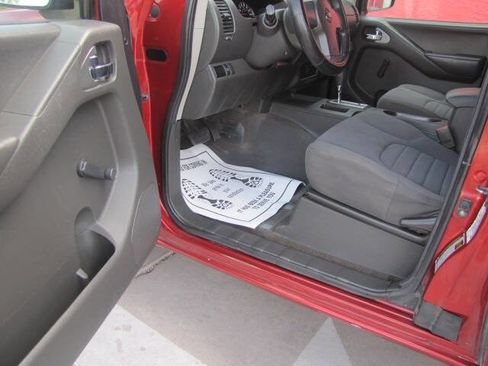 Used 2012 Nissan Frontier S w/ S Preferred Pkg image 9