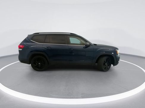 Used 2023 Volkswagen Atlas SE w/ Panoramic Sunroof Package AWD/4WD image 7