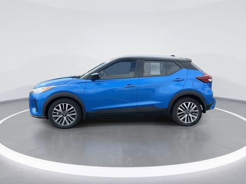 Used 2023 Nissan Kicks SV FWD image 4