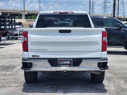 Used 2023 Chevrolet Silverado 1500 LT AWD/4WD image 6