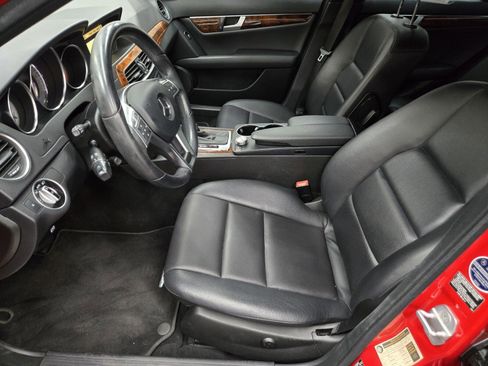 Used 2012 Mercedes-Benz C 250 Sedan image 7