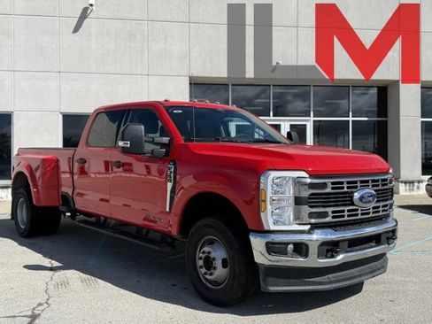 Used 2025 Ford F350 XLT image 1