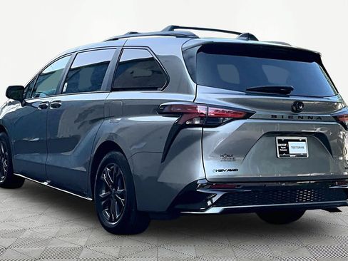 Used 2026 Toyota Sienna XSE AWD/4WD image 12