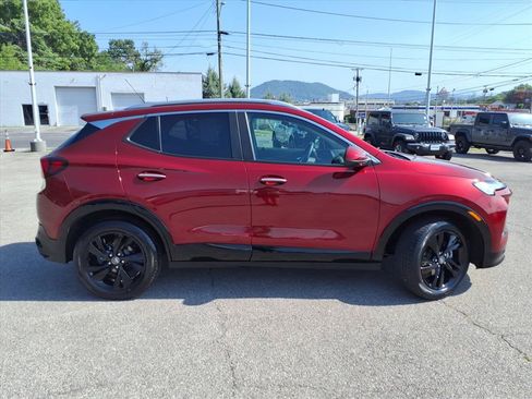 Used 2024 Buick Encore GX Sport Touring AWD/4WD image 3