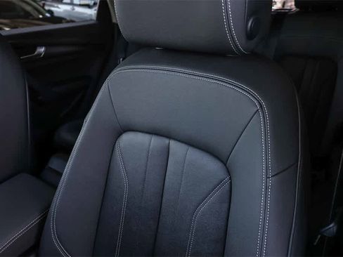 Used 2022 Audi Q5 2.0T Premium w/ Convenience Package image 27