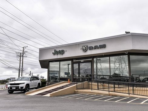 Used 2023 RAM 3500 Tradesman image 11