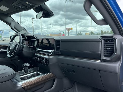 Used 2025 Chevrolet Silverado 1500 LT Trail Boss w/ Convenience Package II image 26