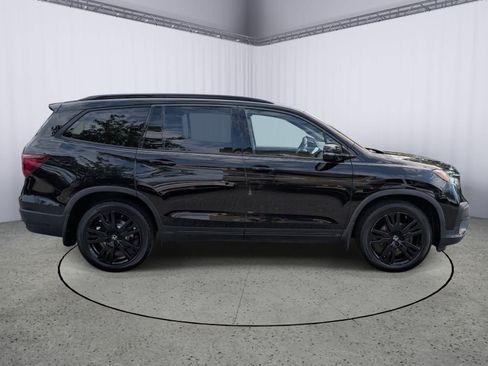 Certified 2022 Honda Pilot Black Edition image 2