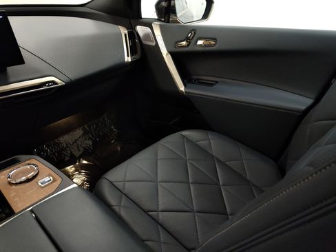 Certified 2023 BMW iX M60 w/ Executive Package image 26