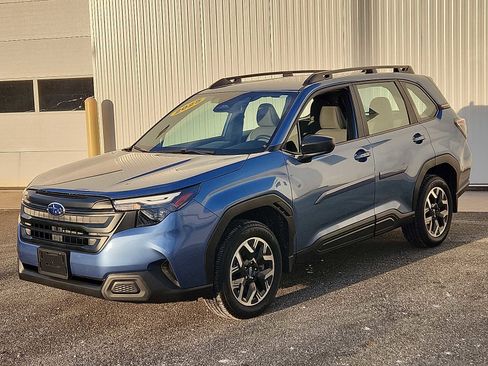 Certified 2025 Subaru Forester image 3