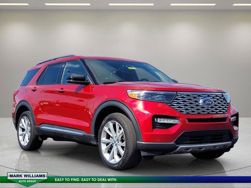 Certified 2023 Ford Explorer Platinum w/ Equipment Group 601A AWD/4WD image 1