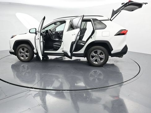 Used 2024 Toyota RAV4 XLE AWD/4WD image 28