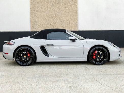 Used 2020 Porsche 718 Boxster S image 9