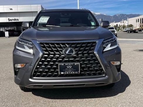 Used 2022 Lexus GX 460 Premium w/ Premium Package image 4