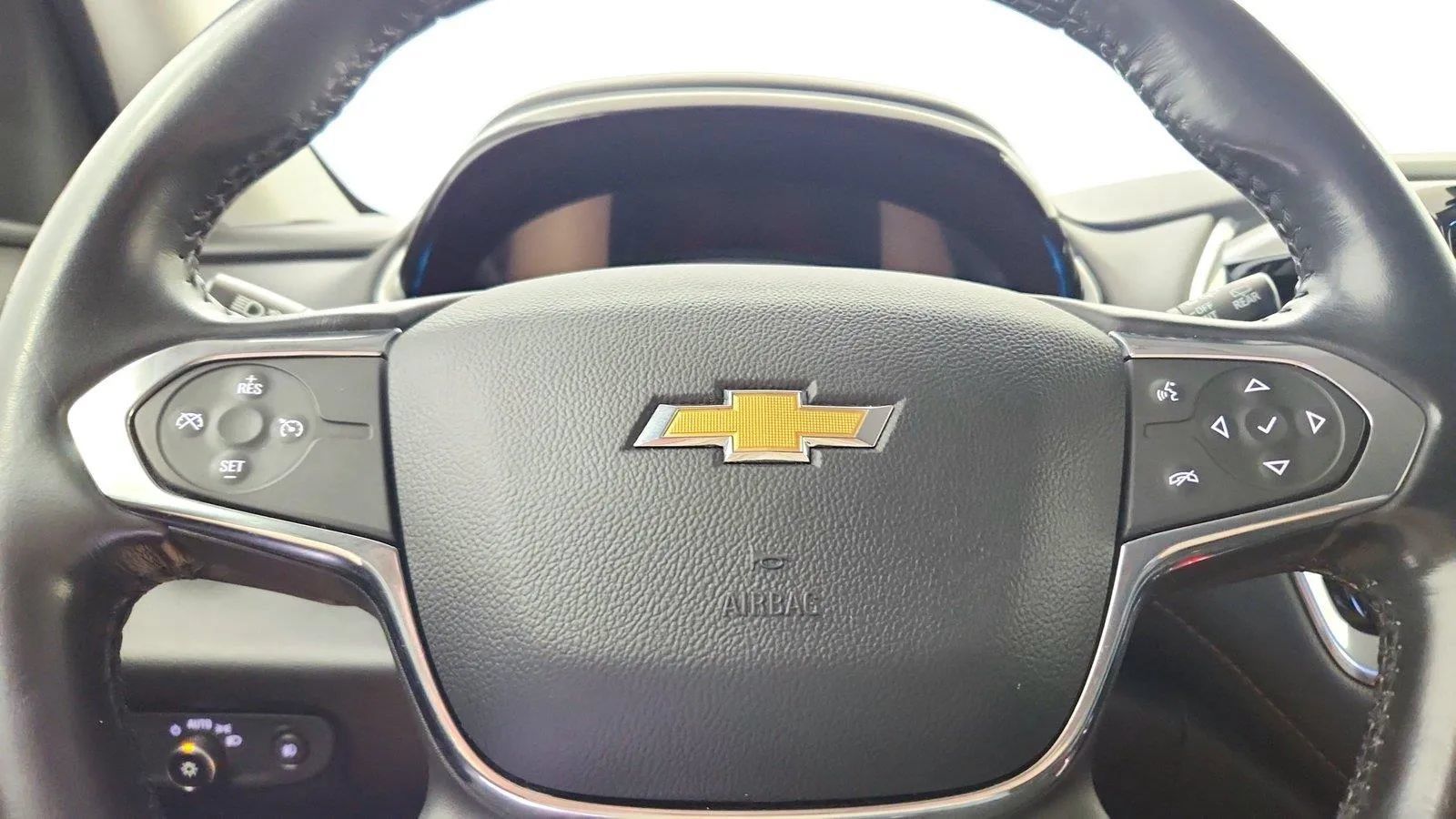 Used 2019 Chevrolet Traverse LT w/ LT Premium Package AWD/4WD image 15