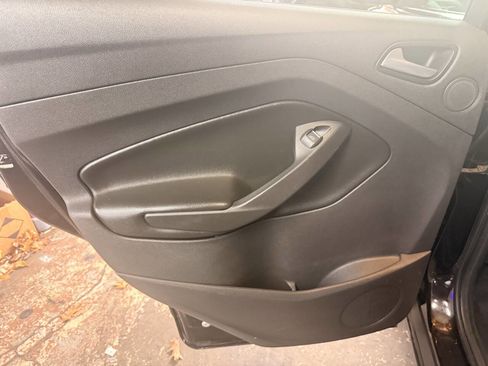 Used 2013 Ford Escape SEL image 9