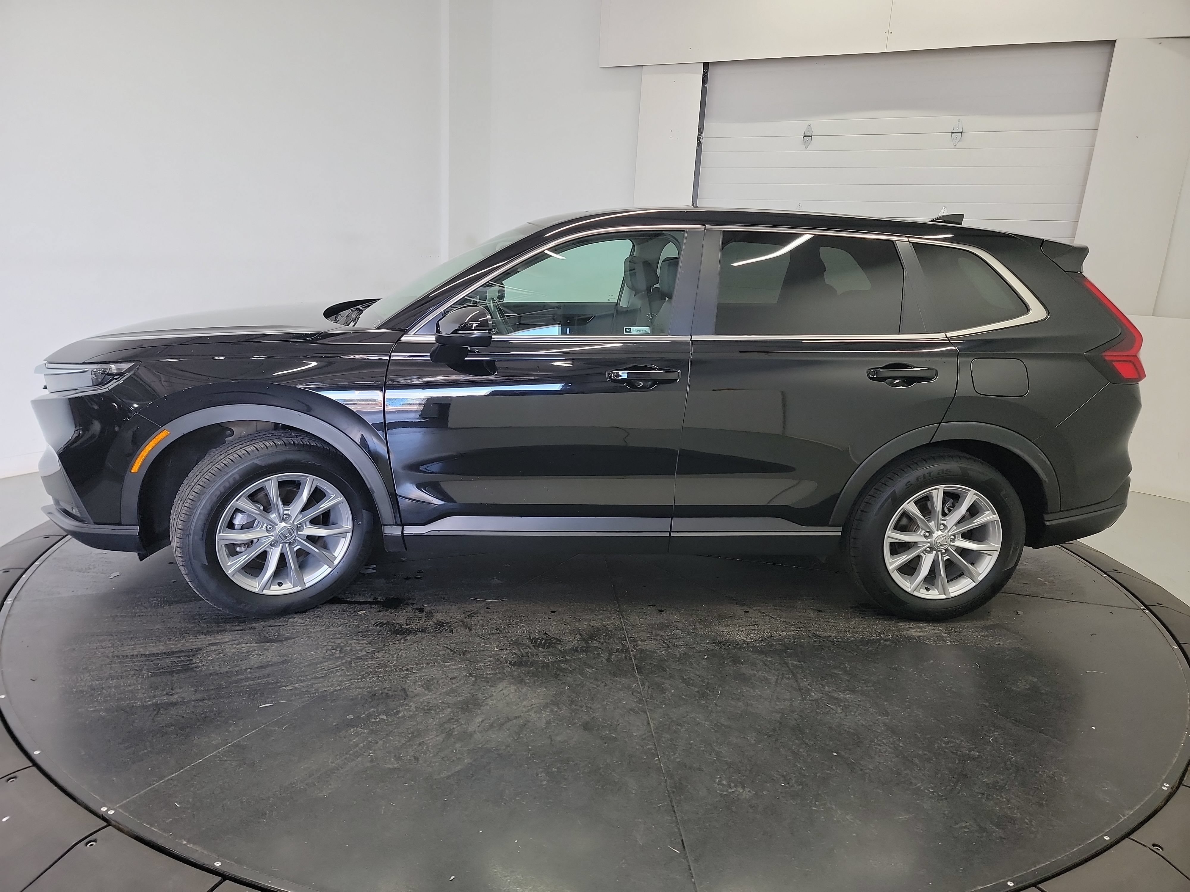 Used 2024 Honda CR-V EX-L image 4