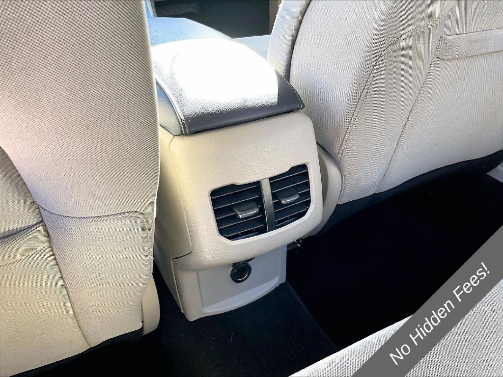Used 2019 Ford Fusion SE FWD image 28