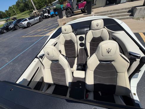 Used 2018 Maserati GranTurismo Sport RWD image 28