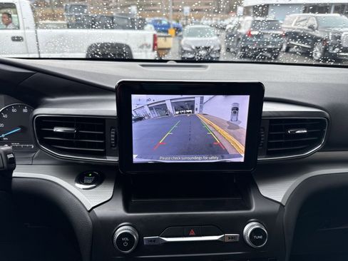 Used 2020 Ford Explorer XLT w/ Equipment Group 202A image 19