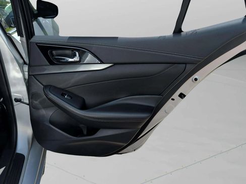 Used 2020 Nissan Maxima 3.5 SV w/ Floor Mat Group FWD image 36