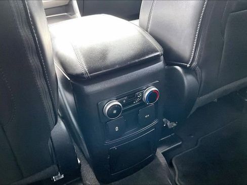 Used 2022 Ford Explorer XLT w/ Equipment Group 202A AWD/4WD image 10