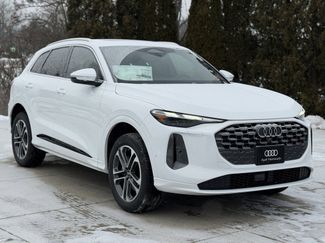 New 2025 Audi Q5 Premium video 1