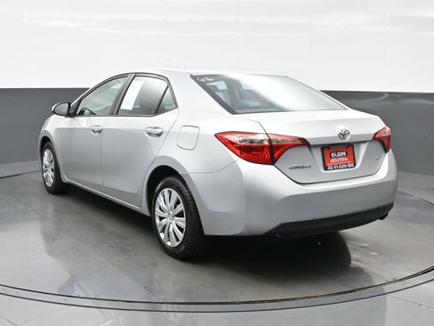 Used 2019 Toyota Corolla LE image 4