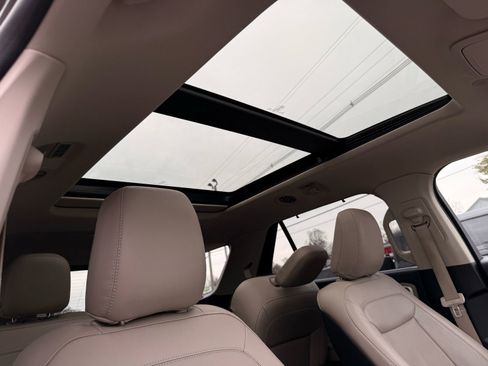 Used 2020 Ford Explorer Limited image 30