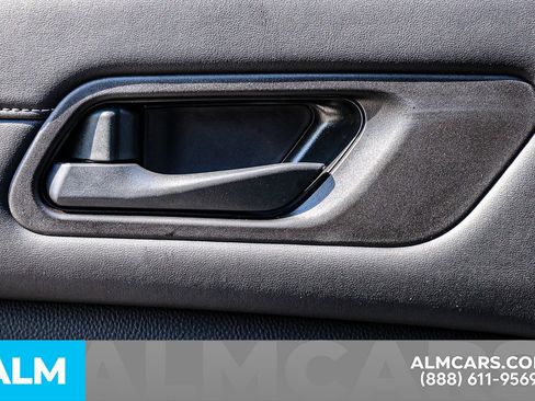 Used 2024 Nissan Pathfinder SV w/ SV Premium Package image 47