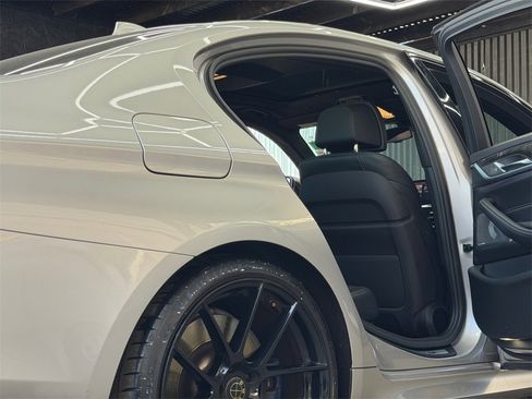 Used 2020 BMW M550i xDrive w/ Dynamic Handling Package image 19