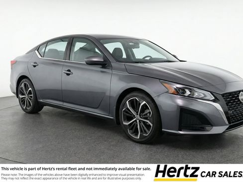 Used 2025 Nissan Altima 2.5 SR FWD image 1