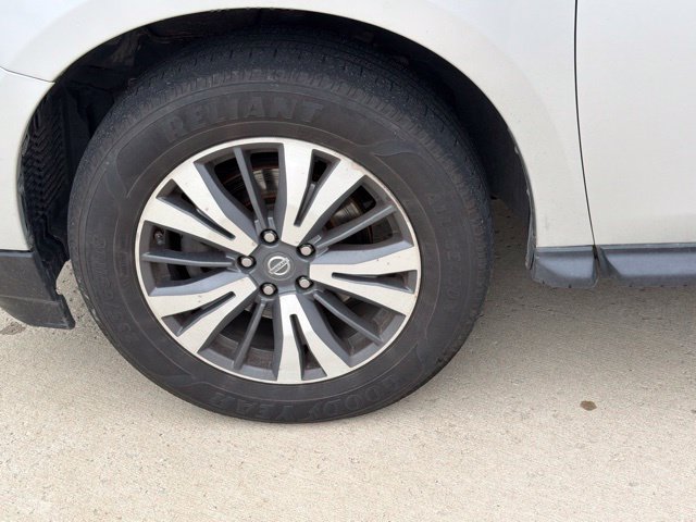 Used 2017 Nissan Pathfinder SL AWD/4WD image 12